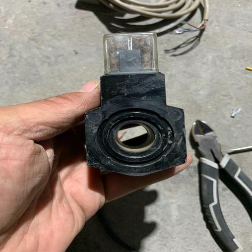 电磁阀线圈烧毁实物图