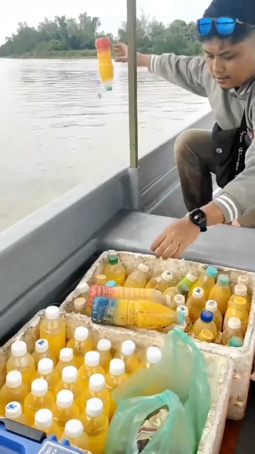 为什么我们还在扔瓶子
