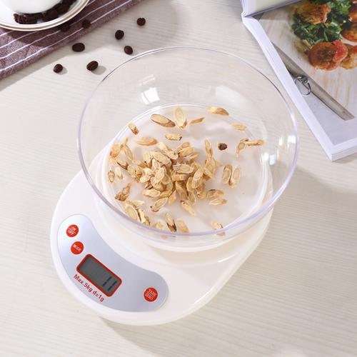 甜品制作家用电子秤称原料场景图