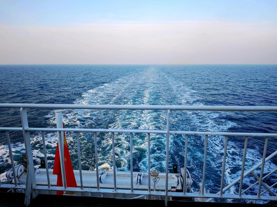 渤海轮渡甲板海景