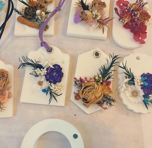 手工DIY干花香薰蜡片成品打包图