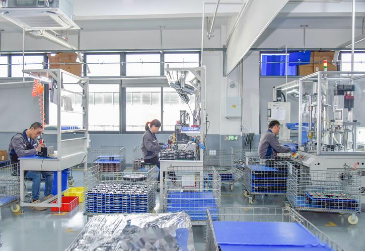 汽车零部件自动化去毛刺生产线现场图
