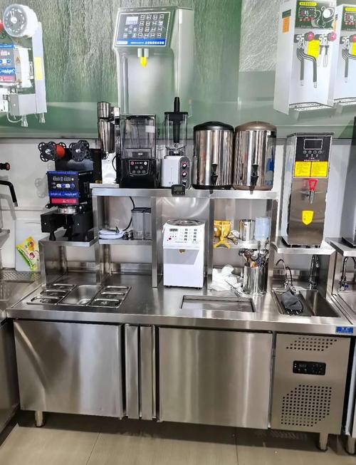 核心城市商圈奶茶店操作台实拍