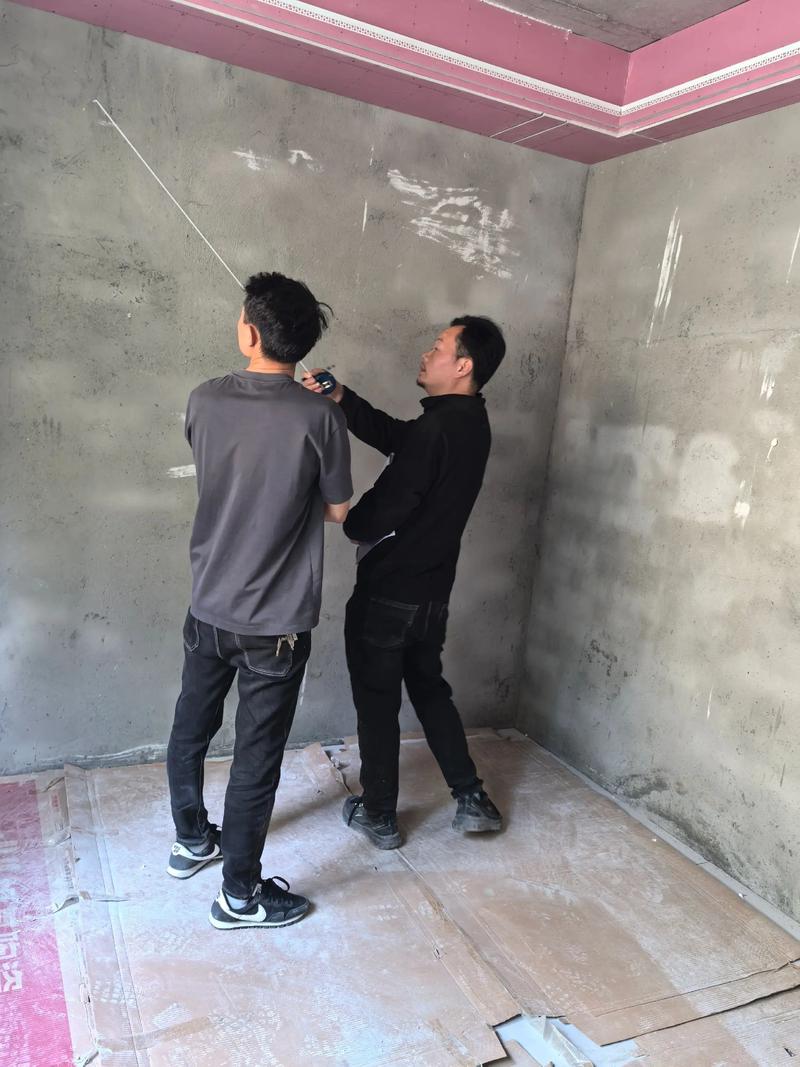 装修工地地面高低差测量实拍