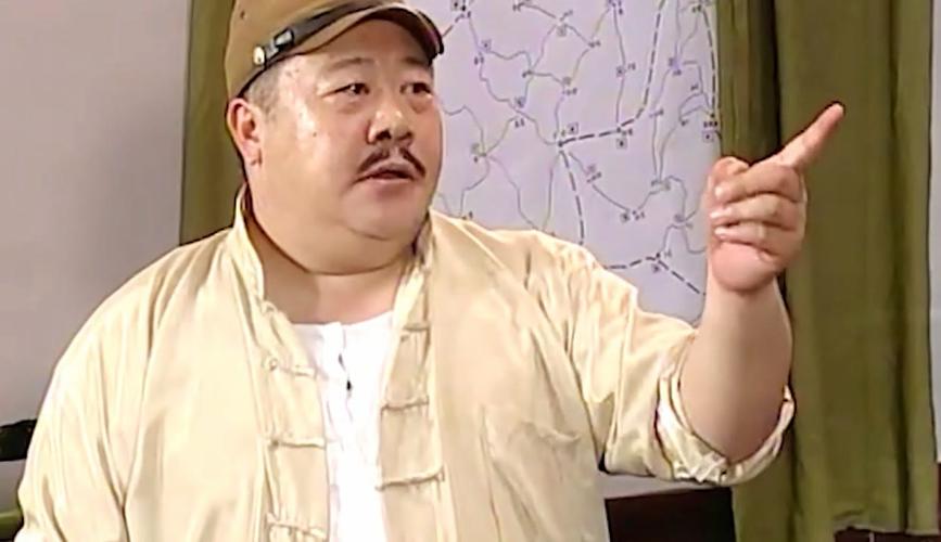 说白了就是个会算账的“按压怪”