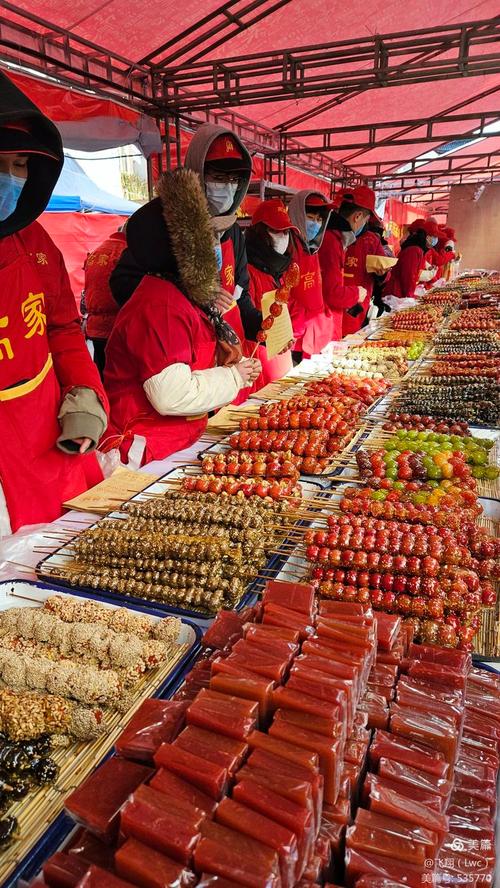 湖北南漳水镜庄新春庙会美食摊