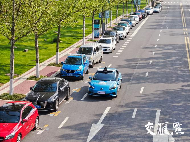 南京江心洲自动驾驶测试车开放道路