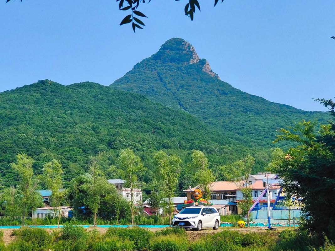 帽儿山北坡岩石观景台