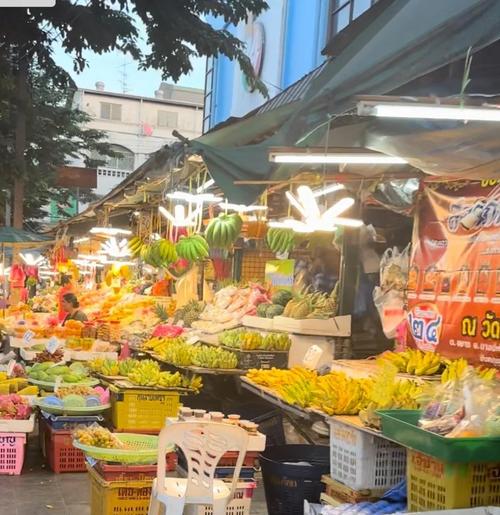 泰国菜市场美食摊位