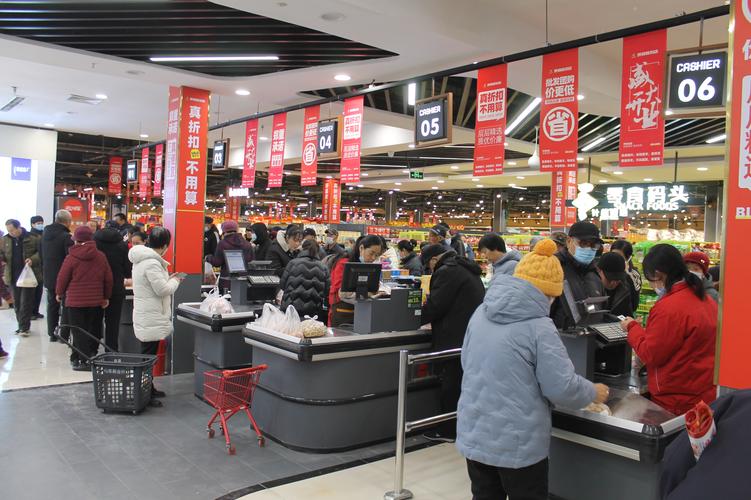 新消费品牌线下档口门店人流实拍