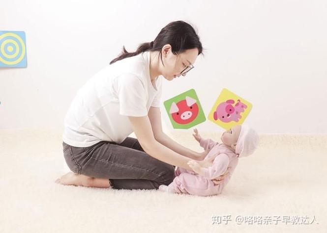 0-6个月宝宝情绪识别亲子互动实拍