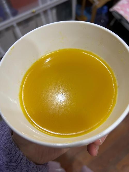蒙自老厨铁锅熬制过桥米线专用鸡油