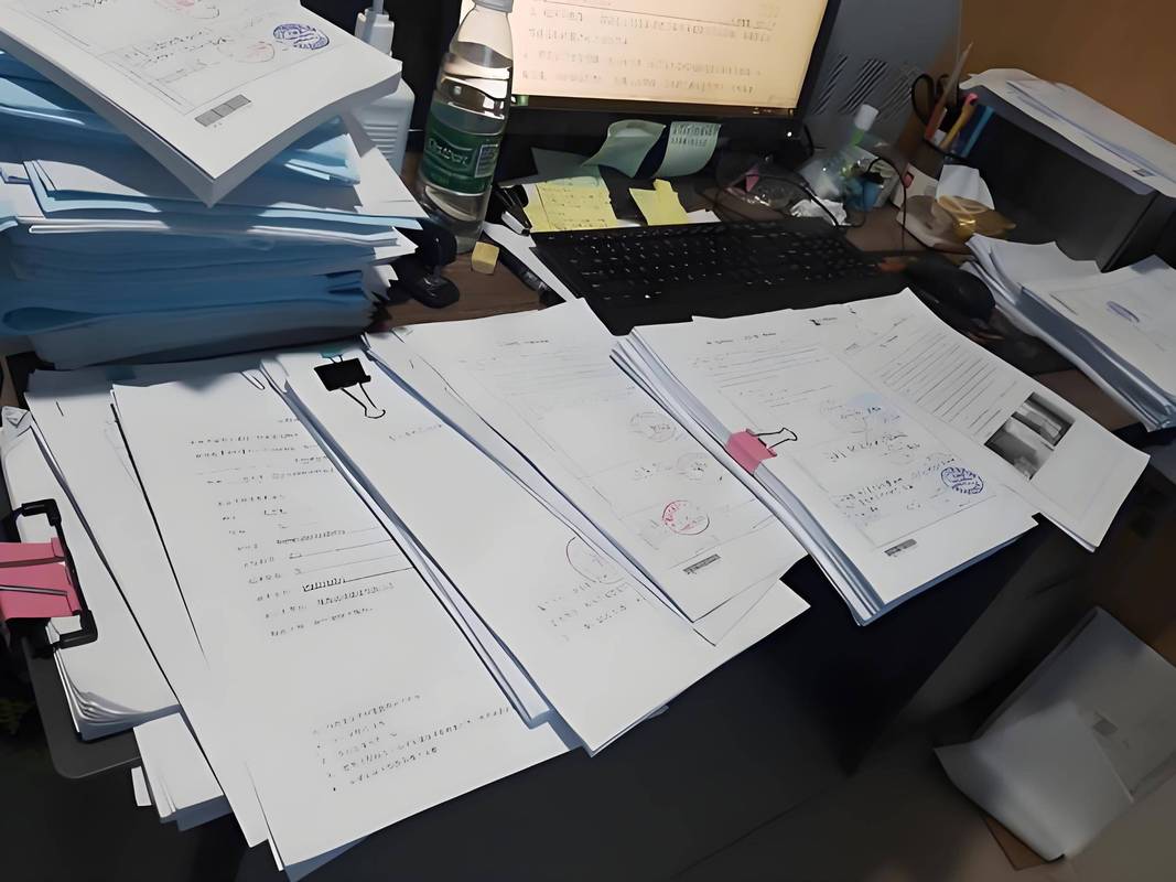 劳动纠纷证据材料整理桌面实拍