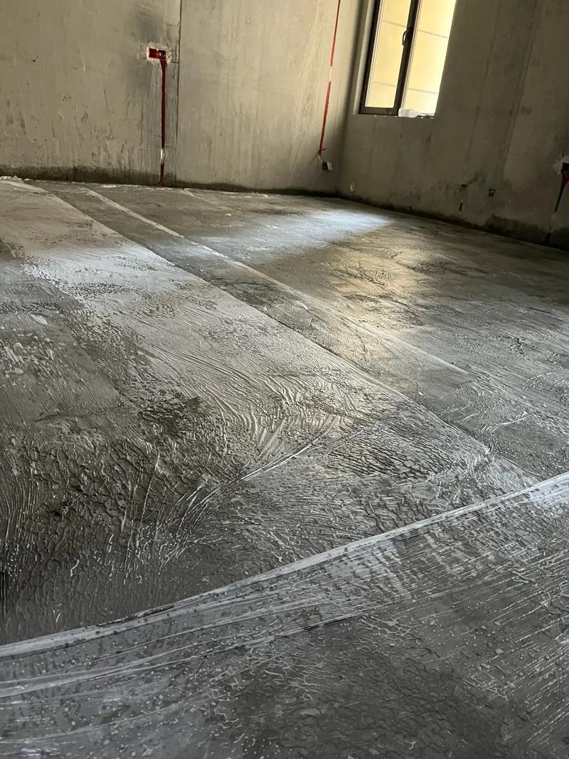 电地暖回填豆石混凝土现场施工照片
