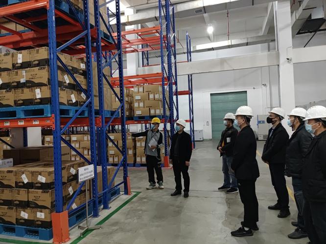 工厂车间月度物料盘库差缺排查现场