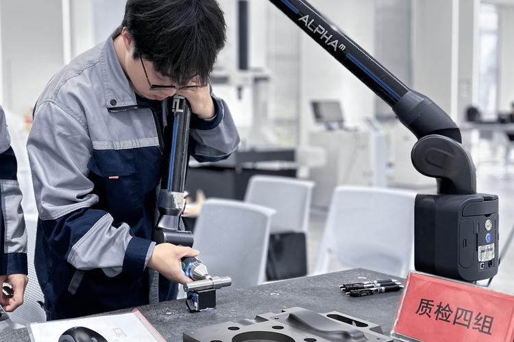 汽车零部件三坐标工业校准作业现场