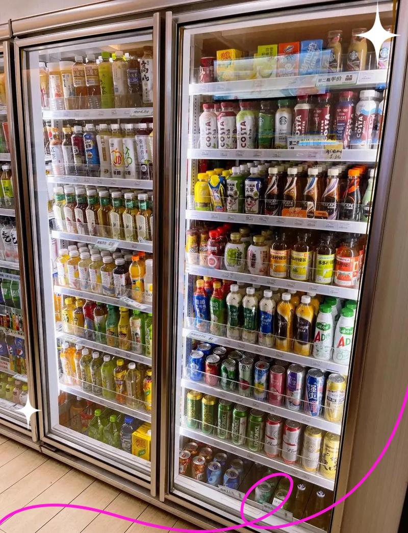 便利店冷藏柜家常食品陈列