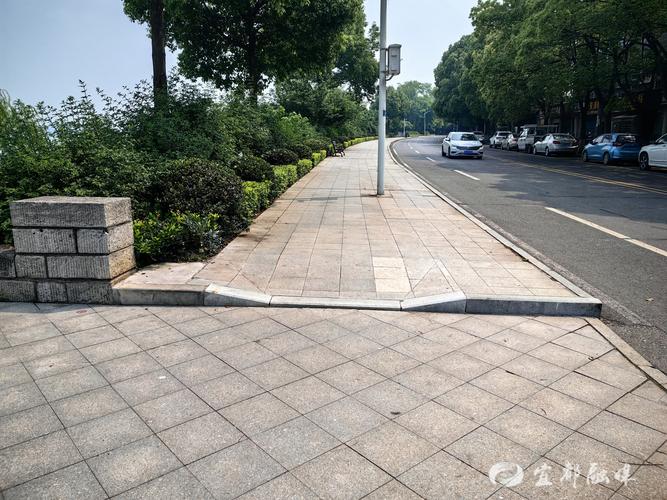 从15厘米的坡道高差，看懂人文关怀设计的真实标尺