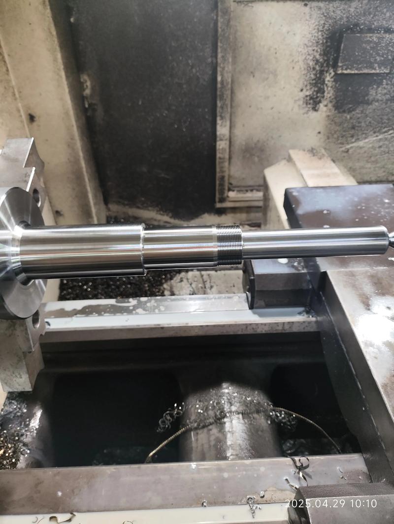 国产油压缓冲器生产线车床加工工序实拍