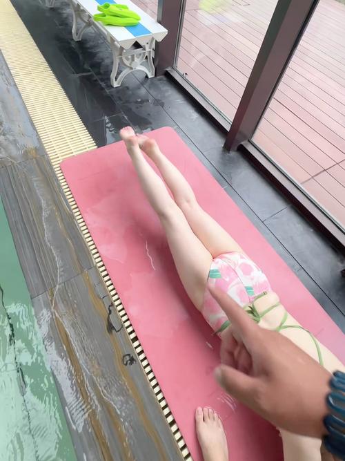 划水打腿，别拼幅度拼“抓水”