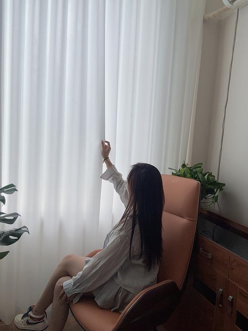 别为了出片挡住窗户