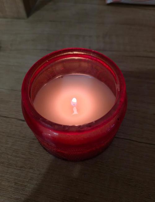 手工DIY蜡烛灯芯粗细对比 冒黑烟场景