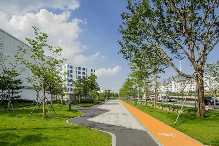 改造后珠三角工业厂区员工休闲步道