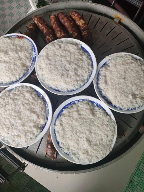 池州漕东村农户灶台上的菱角米蒸咸肉
