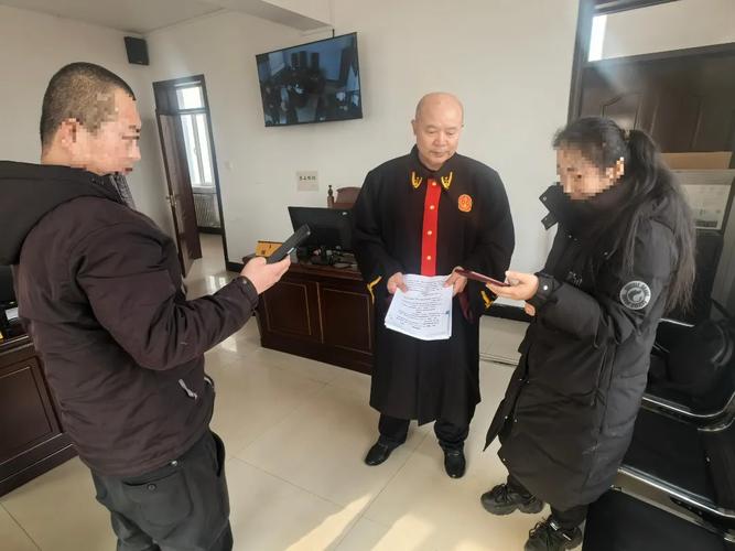 离婚子女抚养权法庭调解现场图