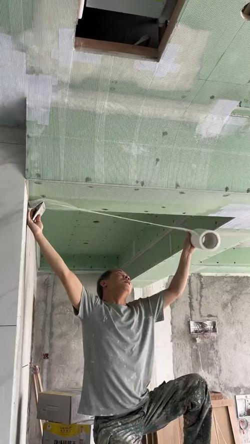 平顶吊顶防开裂挂网施工细节