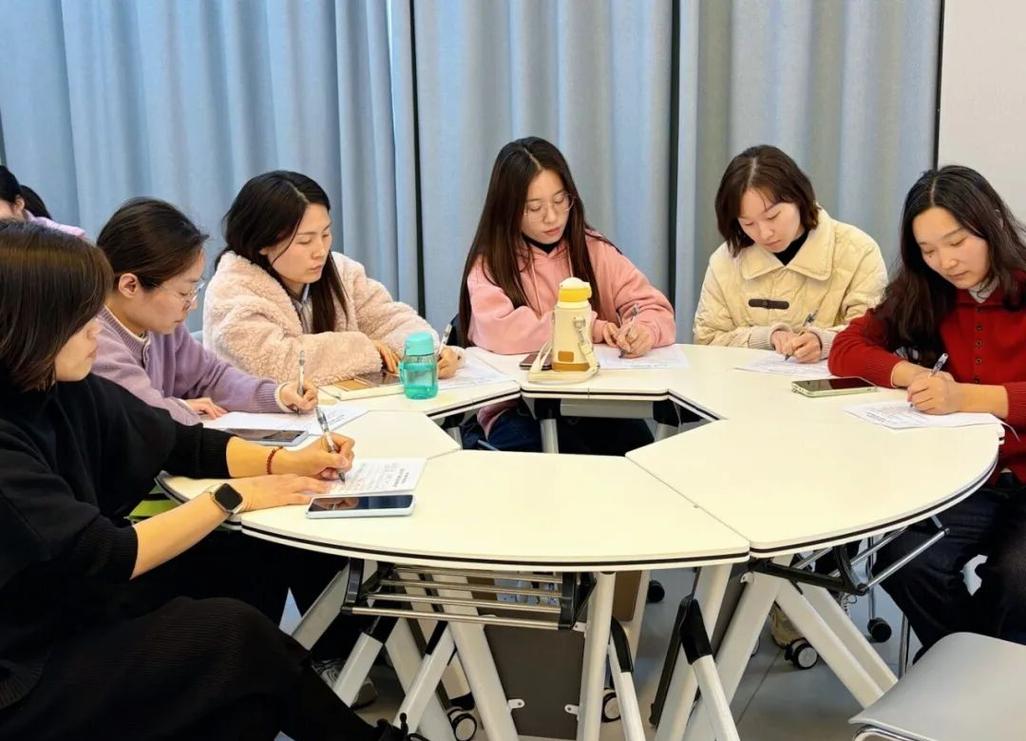 中小学跨学科学习拼盘课误区示意图