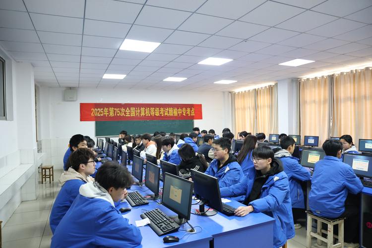 中专生参加技能高考现场