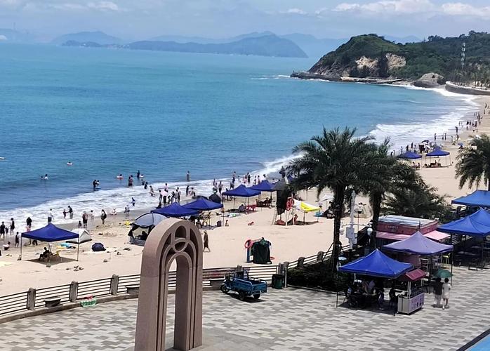 5. 沙滩/海边景区：看似亲子天堂，实则暗藏风险