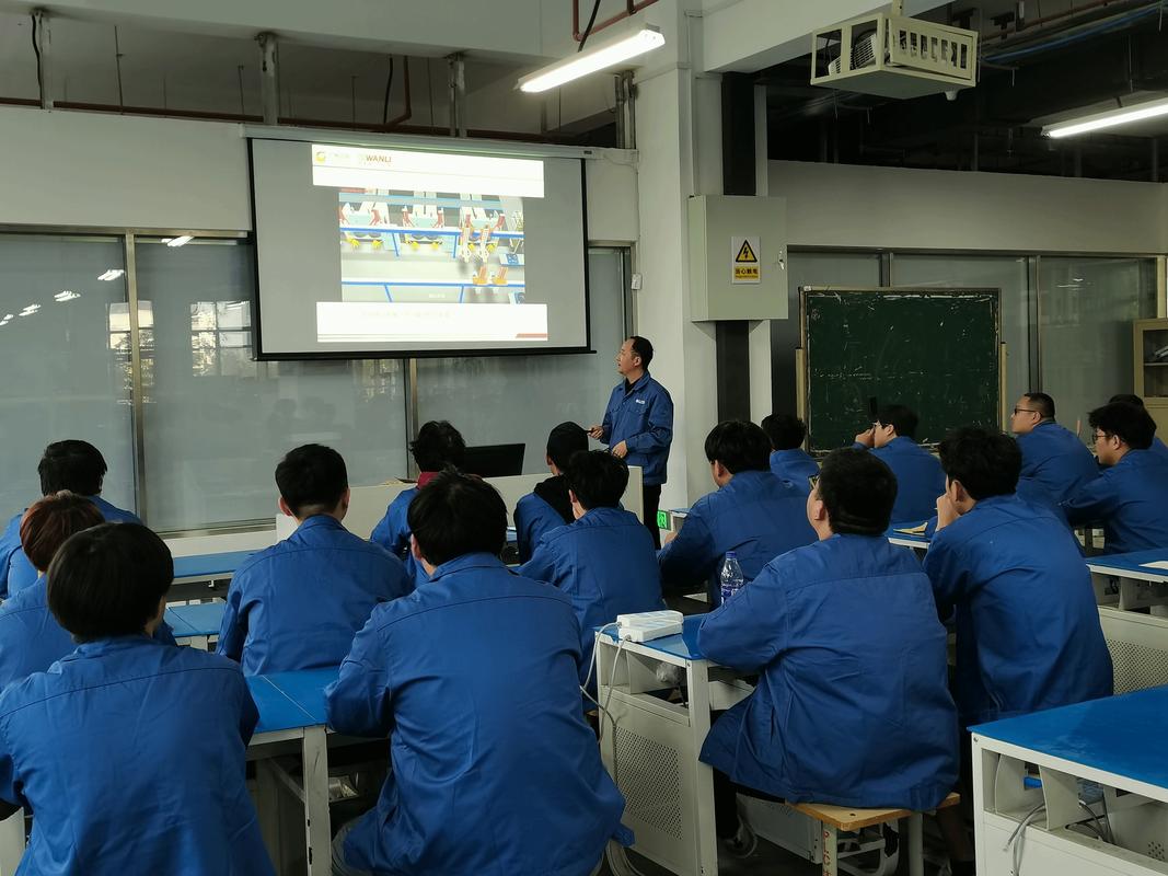 现代学徒制订单班企业导师手把手教学