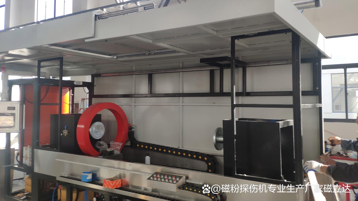 磁粉探伤机现场检测汽车半轴工件图