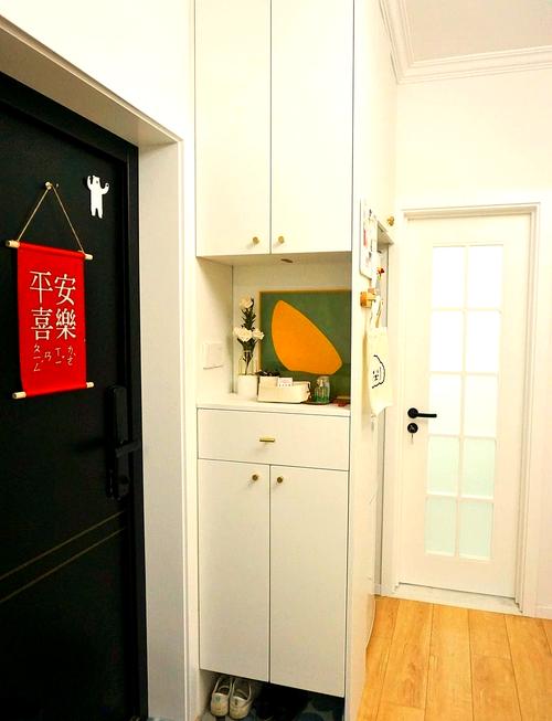 小户型玄关常用鞋挂放收纳实景