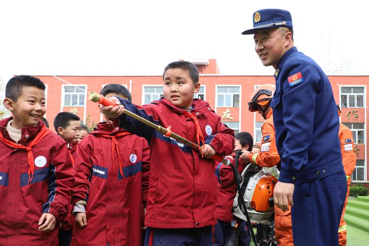 儿童安全教育互动体验式学习场景