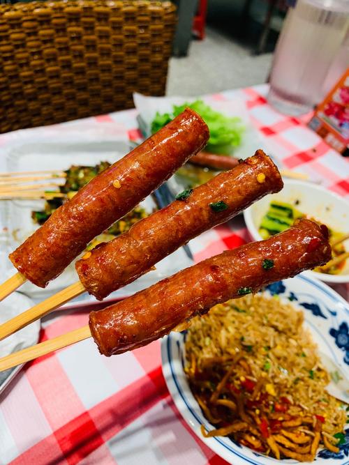 冬瓜山肉肠烤制