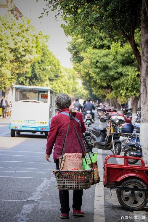 泉州老巷路边阿婆卖菜粿实拍