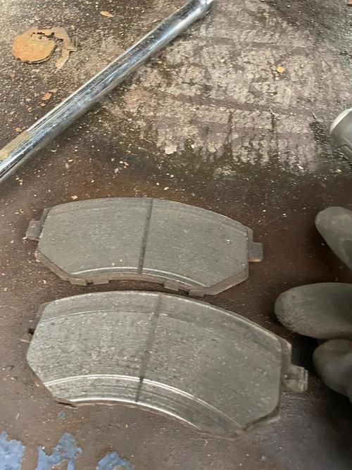 磨损过度的制动器摩擦片实拍