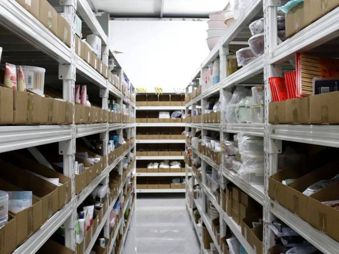 社区前置仓高频商品存储布局实景图