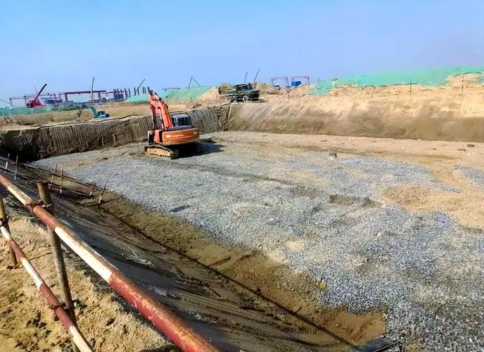 地基换填法分层压实工艺示意图