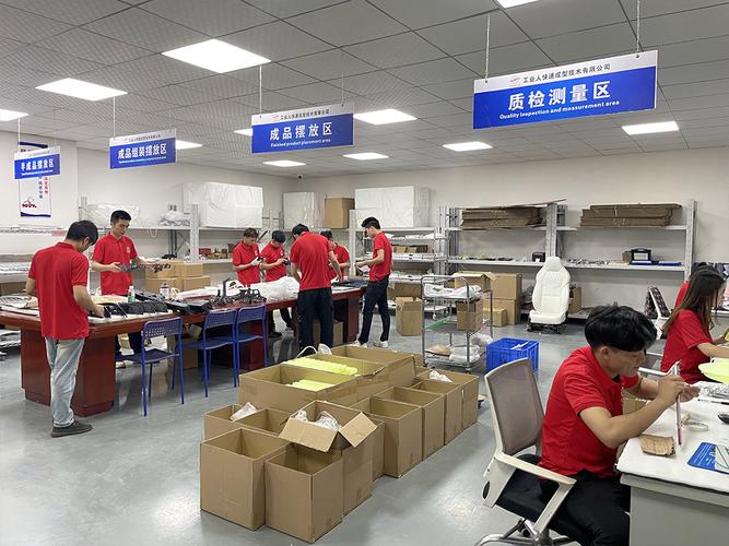 快速成型车间现场后处理打磨与质检