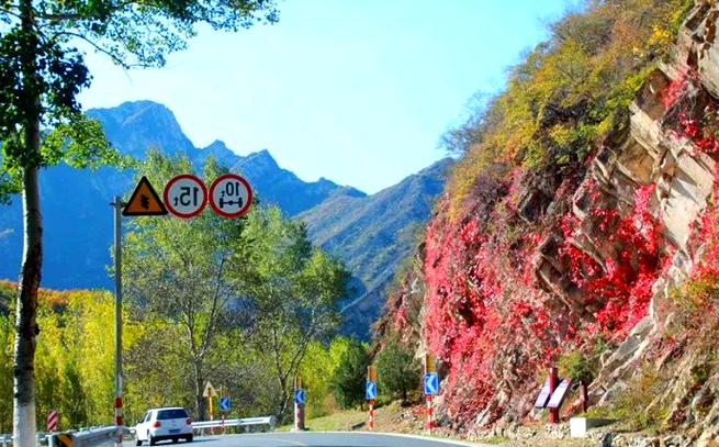 北京百里山水画廊滦赤路沿河自驾公路