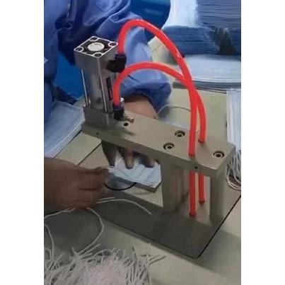 防护服全自动热压封边机工位