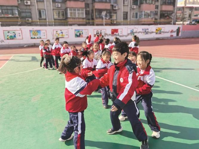 小学一年级课堂游戏化教学场景