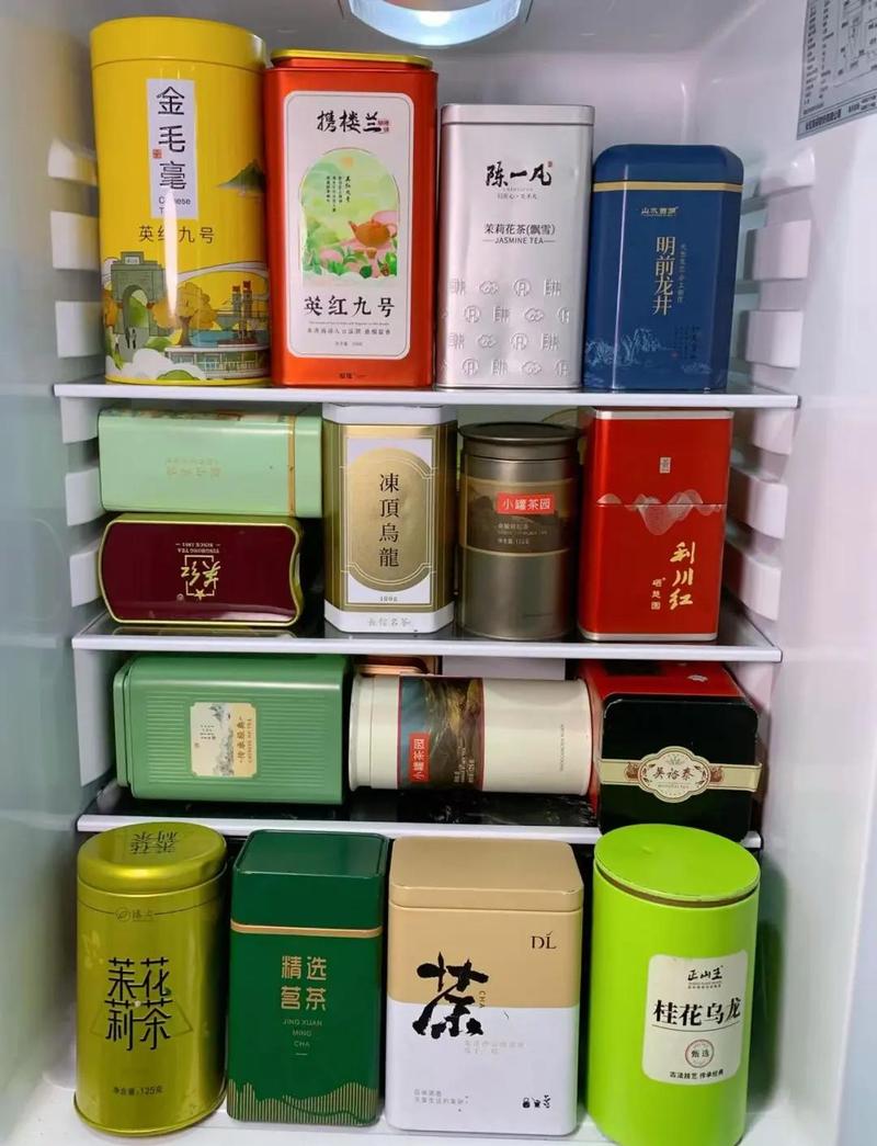 冰箱冷藏玻璃罐冷泡茶场景