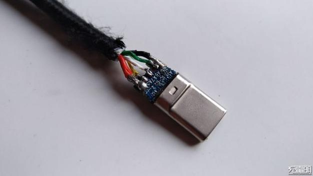 USB-C快充数据线内部拆解结构图