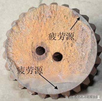 风力发电机叶片玻璃纤维复合材料疲劳断裂截面