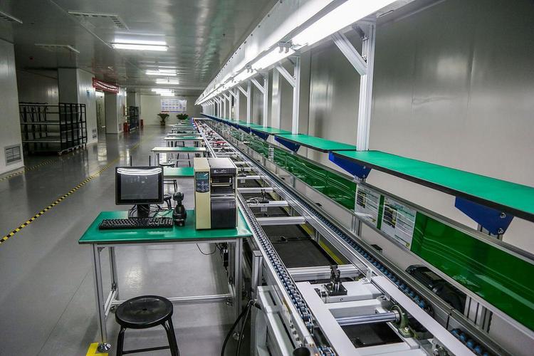 新能源电池车间工业现场总线组网设备实拍
